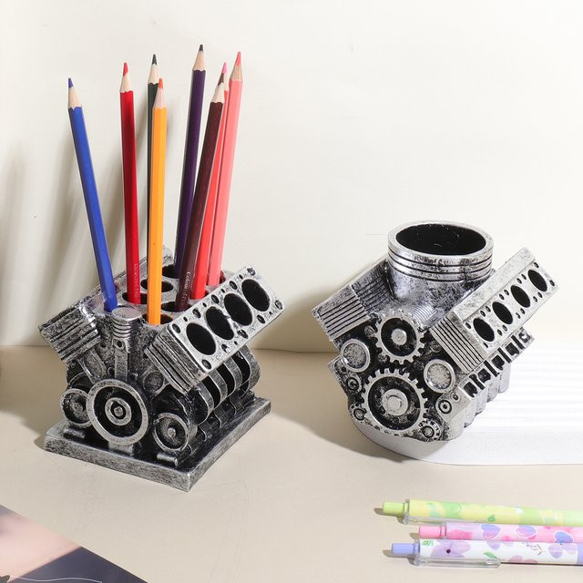 V8 Motor Stifthalter als kreativer Auto-Motor-Organizer in Silber für deinen Schreibtisch - Bild 1