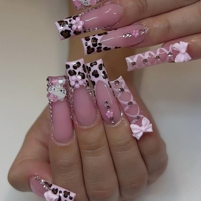 Sanrio Künstliche Nägel Ballettform, Rosa Leoparden-French, 24 Stück - Bild 1