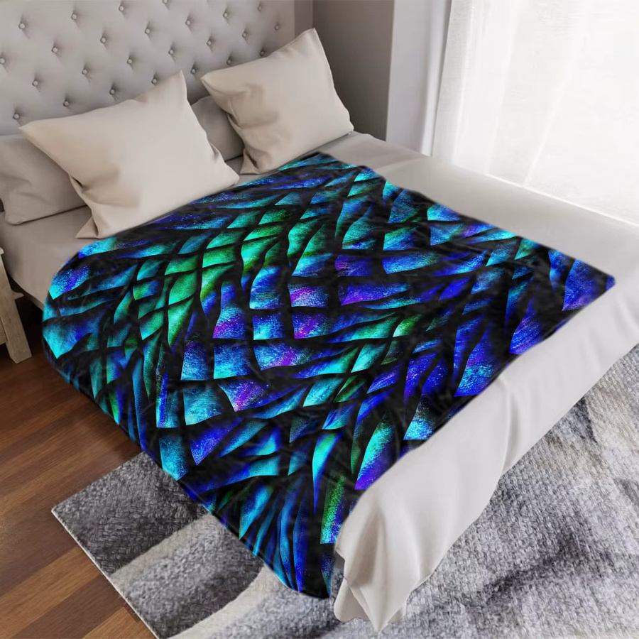 Schimmernde Decke mit Drachenskala-Muster in Blau, Türkis und Grün mit geometrischem Farbverlauf und strukturierten Schuppen - Bild 4