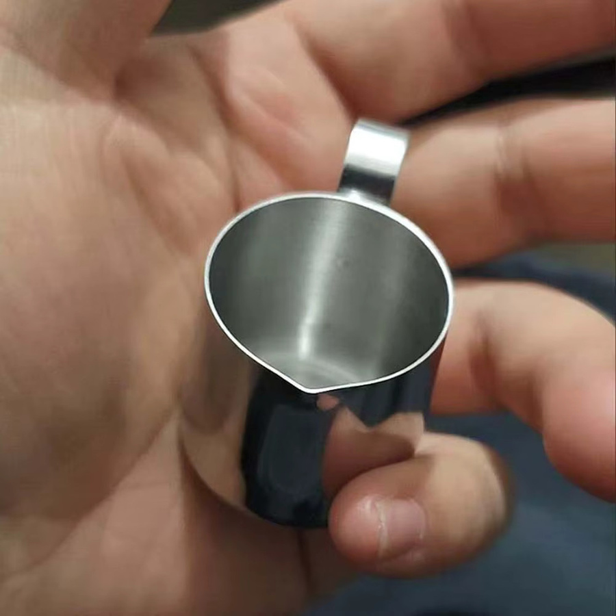 GUIG Mini-Milchaufschäumkrug aus Edelstahl in Silber für Espresso und Cappuccino - Bild 4