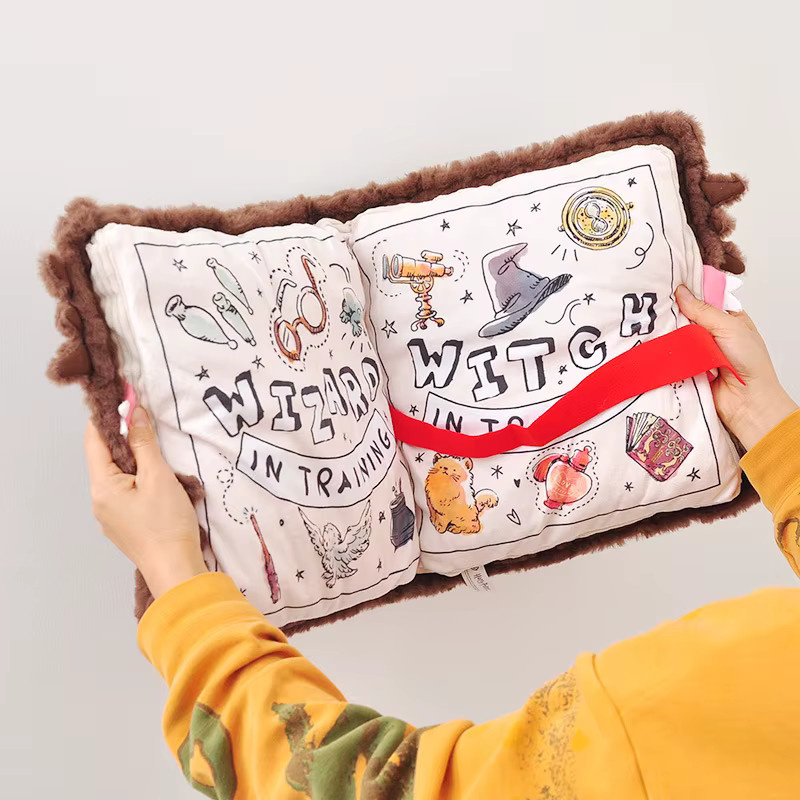 HUGKIS Harry Potter Monsterbuch der Monster, Plüsch, Schlüsselanhänger und Kissen - Bild 2