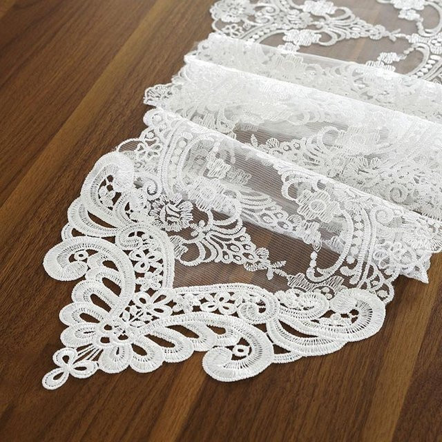 Yiran Furniture Tischläufer aus bestickter Tüllspitze mit floralem Muster in Weiß, B/H: 26 x 70 cm - Bild 1