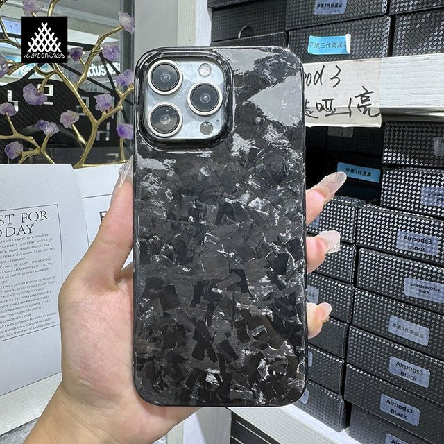 Echte geschmiedete Vollcarbon Schutzhülle für iPhone 16, 15 und 14 Pro Max in Schwarz - Bild 1