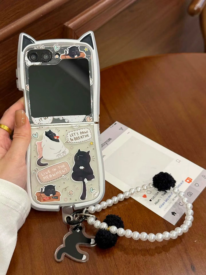 JINHR Handyhülle mit süßem Katzenohren-Cartoon Design für Samsung Galaxy Z Flip6, Z Flip5, Z Flip4 und Z Flip3 in Schwarz inklusive Lanyard - Bild 6