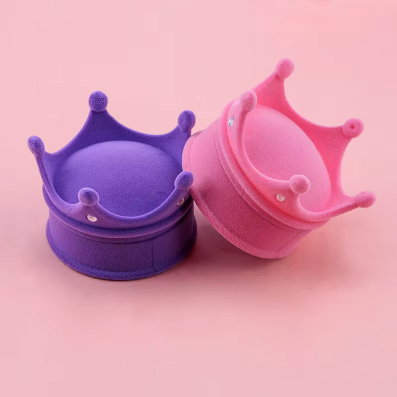 QIAO Schmuckschatulle in Kronenform aus Samt in Blau für Ringe, Ohrringe, Halsketten und Armbänder - Bild 2