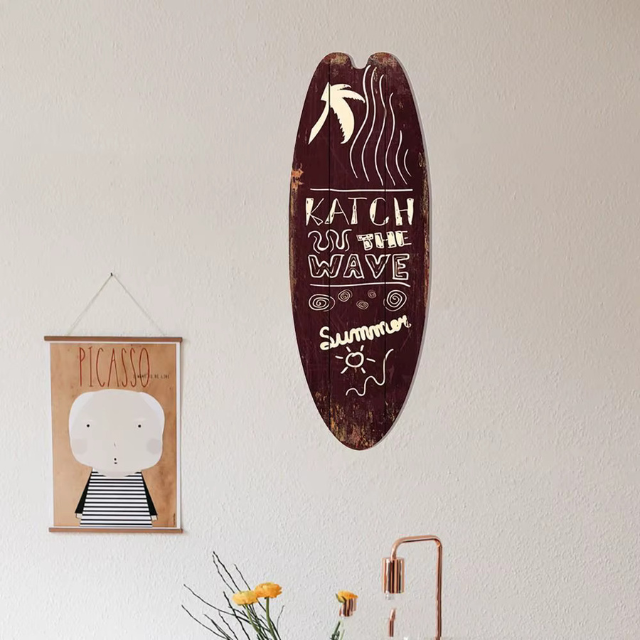 Hängendes Holzschild in Surfbrett-Form für Strand- und Bar-Dekoration, mehrfarbig, B: 45 cm, H: 16 cm - Bild 2