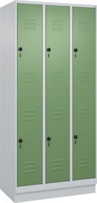 C+P Doppelstock-Spind Classic PLUS mit Sockel, 3 Abteile, Resedagrün RAL 6011, H x B x T: 195 x 90 x 50 cm - Bild 1
