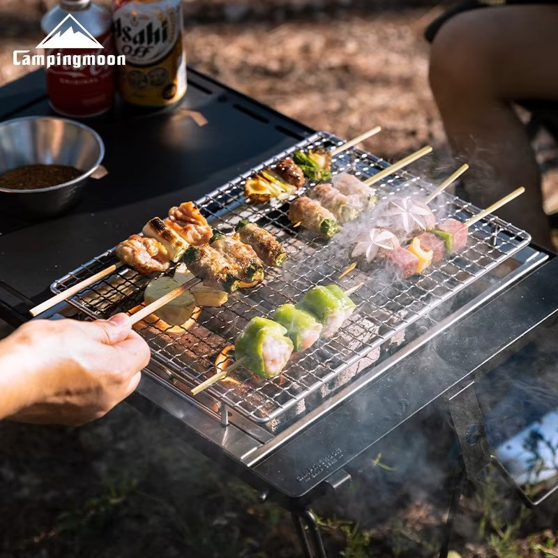 CAMPINGMOON UG-1 IGT Carbon-Grill windgeschützter Barbecue-Ofen aus Edelstahl und Holz, B/T/H: 36,0 x 36,0 x 9,5 cm - Bild 3