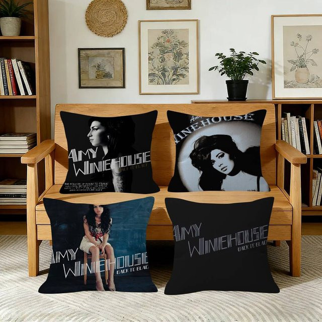 Dekoratives Kissen mit Amy Winehouse Album Motiv von kayoom in Schwarz, B/T: 45 x 45 cm - Bild 1