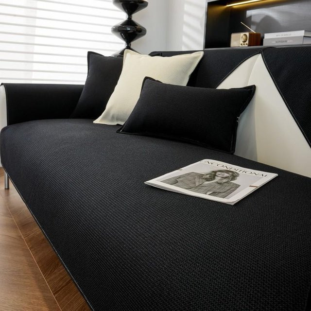 Wasserdichte und rutschfeste Sofa-Abdeckung von Your Warm Home in Schwarz, B/B: 110 x 110 cm - Bild 1
