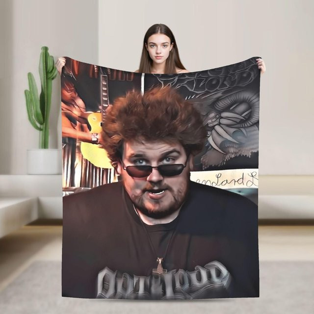 ZX Blanket Flanell-Überwurfdecke Drachenlord Rainer Winkler Poster Motiv, Farbe: Grau/Mehrfarbig, B x H: 76,2 x 101,6 cm - Bild 1