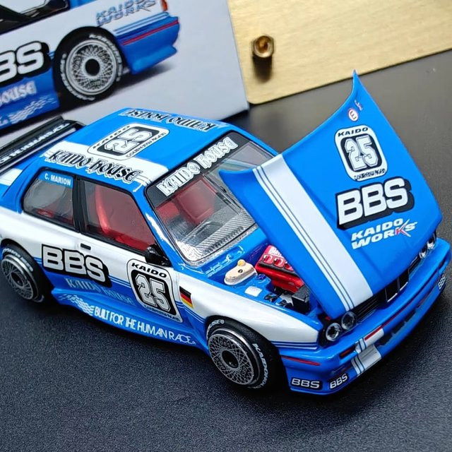 KaidoHouse MINIGT M3 E30 BBS Automodell, 1:64, Metall, Blau - Bild 1