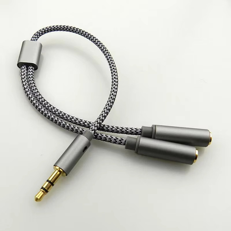 PoetrySail 3,5 mm Audio-Splitter Y-Adapter Stereo-Kopfhörer-Anschluss 1 Stecker auf 2 Buchsen in Grau - Bild 1