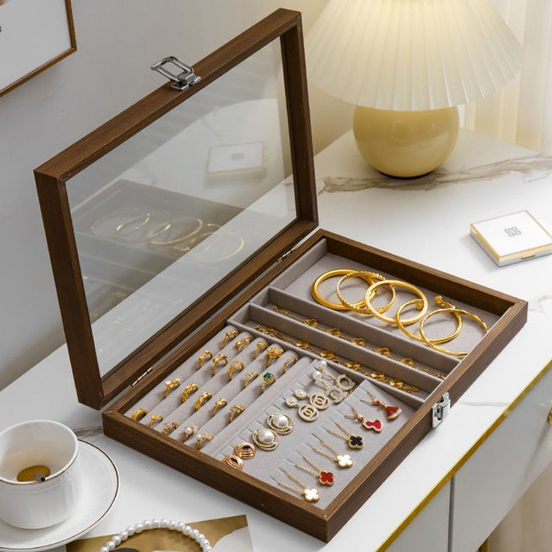 Vintage Schmuckbox aus Holz in Braun oder Beige als staubdichte Vitrine für Ringe, Halsketten, Ohrringe und Armbänder - Bild 1
