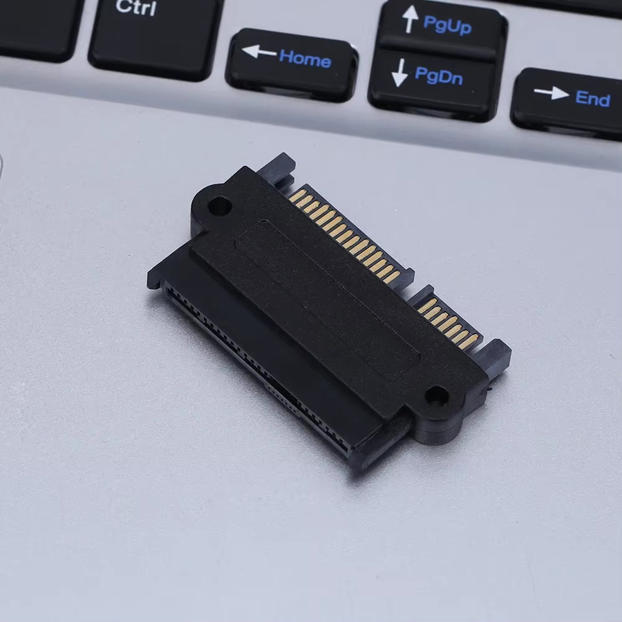 JOCESTYLE SFF 8482 SAS zu SATA 180-Grad-Winkel-Adapter in Schwarz für SAS-Festplatten und SATA 3 Adapterkarten im PC - Bild 2
