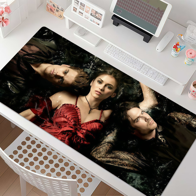 Gaming Mauspad The Vampire Diaries Damon Salvatore Motiv, rutschfeste Schreibtischunterlage mit Gummikante, Multicolor - Bild 1