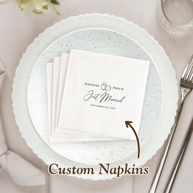 Personalisierte Papierservietten in Weiß für Hochzeiten und besondere Anlässe mit individuellem Text - Bild 1
