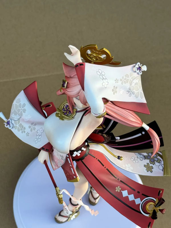 Bandai Genshin Impact Yae Miko Anime Figur in Weiß und Mehrfarbig als dekorative Sammlerstatue - Bild 3