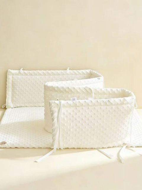 Insular Anti-Kollisions-Pad für das Babybett in Weiß als abnehmbarer Kinderbettschutz und Wiegen-Protektor - Bild 1