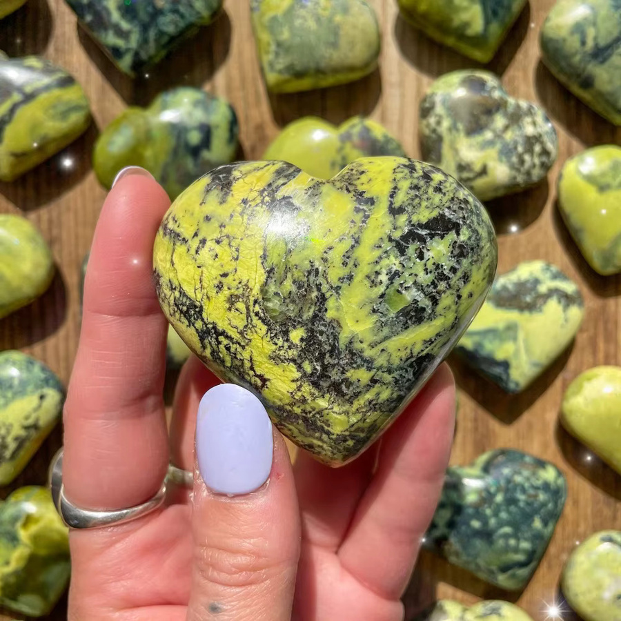 CrystalHola Grünes Opal-Herz-Ornament aus Naturkristall als Dekoration für deinen Tisch - Bild 3