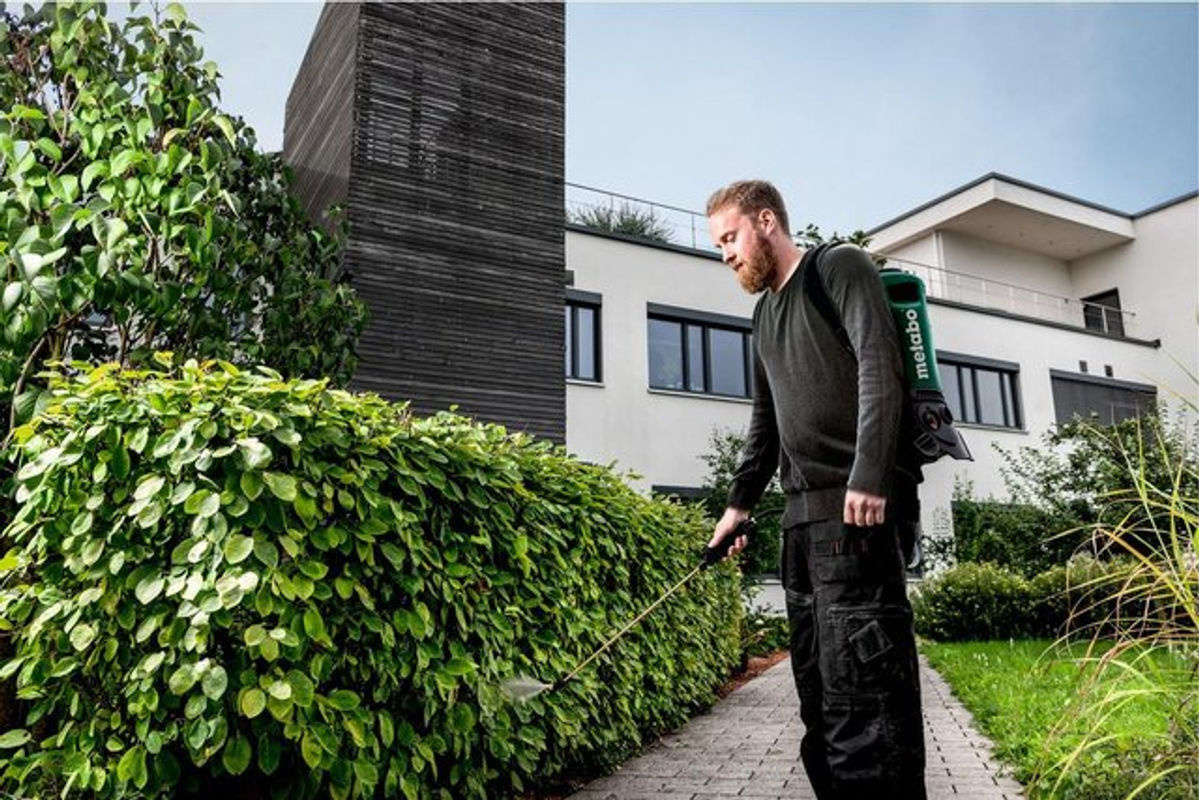 Metabo Akku-Rückensprühgerät RSG 18 LTX 15 in grün/schwarz mit Handventil, Schlauchleitung, Sprührohr und Regulierdüse (1,7 mm) - Bild 2