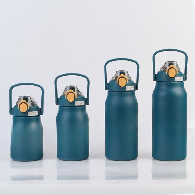 Binchi Outdoor Equipment Edelstahlbecher aus 316 Edelstahl in Petrol mit Strohhalm und 800ml Fassungsvermögen - Bild 1