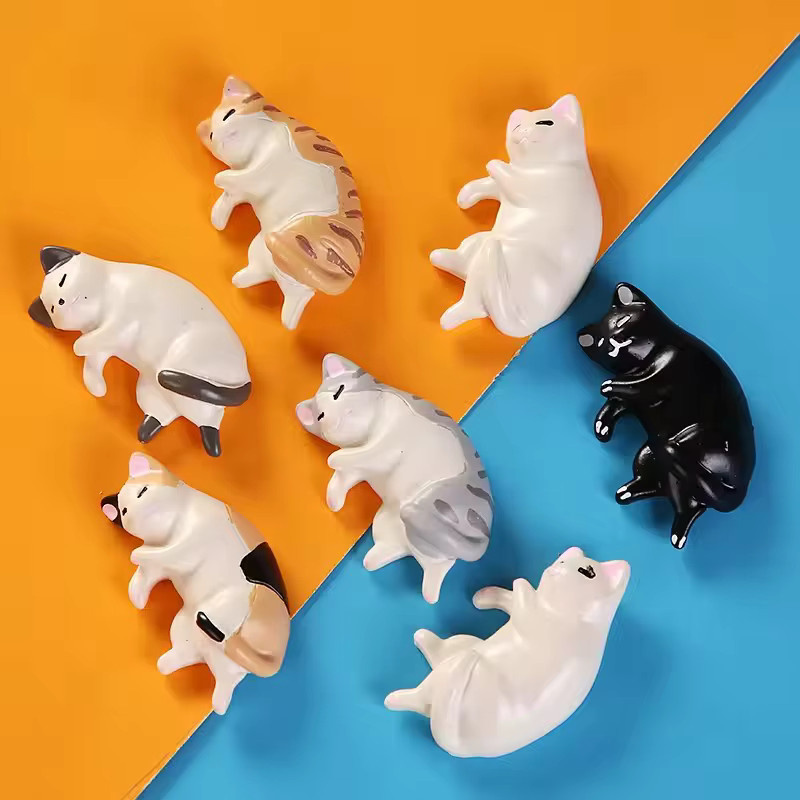 6 Stück Mognot Cartoon Schlafkatzen Kühlschrankmagnete aus Harz in Multicolour für deine DIY-Dekoration - Bild 2