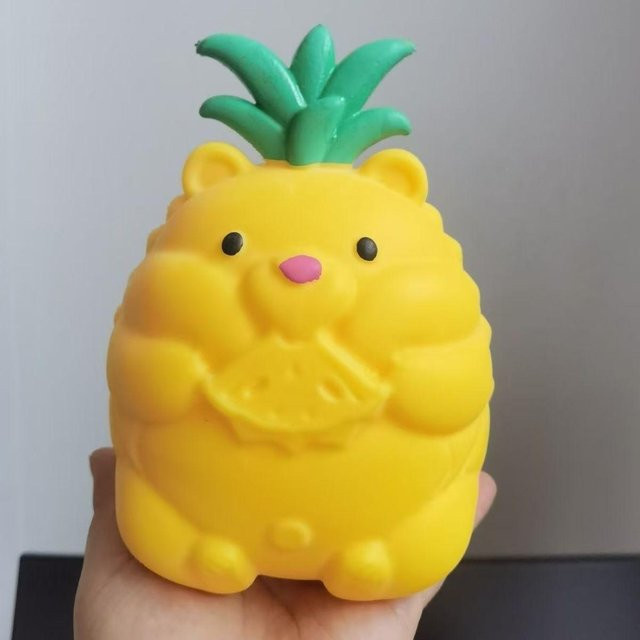Ananasbär Squishy, Schreibtisch-Dekoration, Stressabbau-Spielzeug, 20cm, yellow - Bild 1