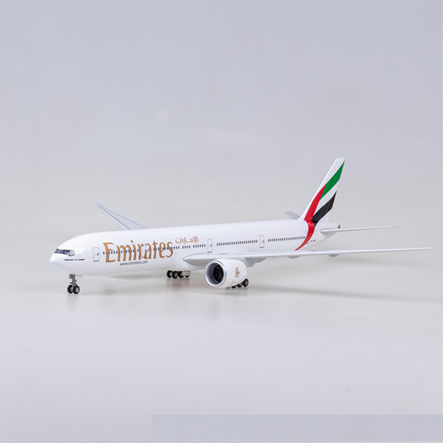 ZOCO B777 Flugzeug UAE Airlines Modell, Flugzeugmodell, Maßstab 1:157, mit Licht und Radfahrwerk - Bild 1