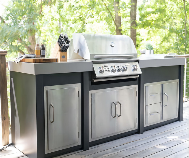 Modulare Outdoor-Küche aus Edelstahl und Metall in Holzmaserung mit Spüle und Grill, Farbe Grau - Bild 1