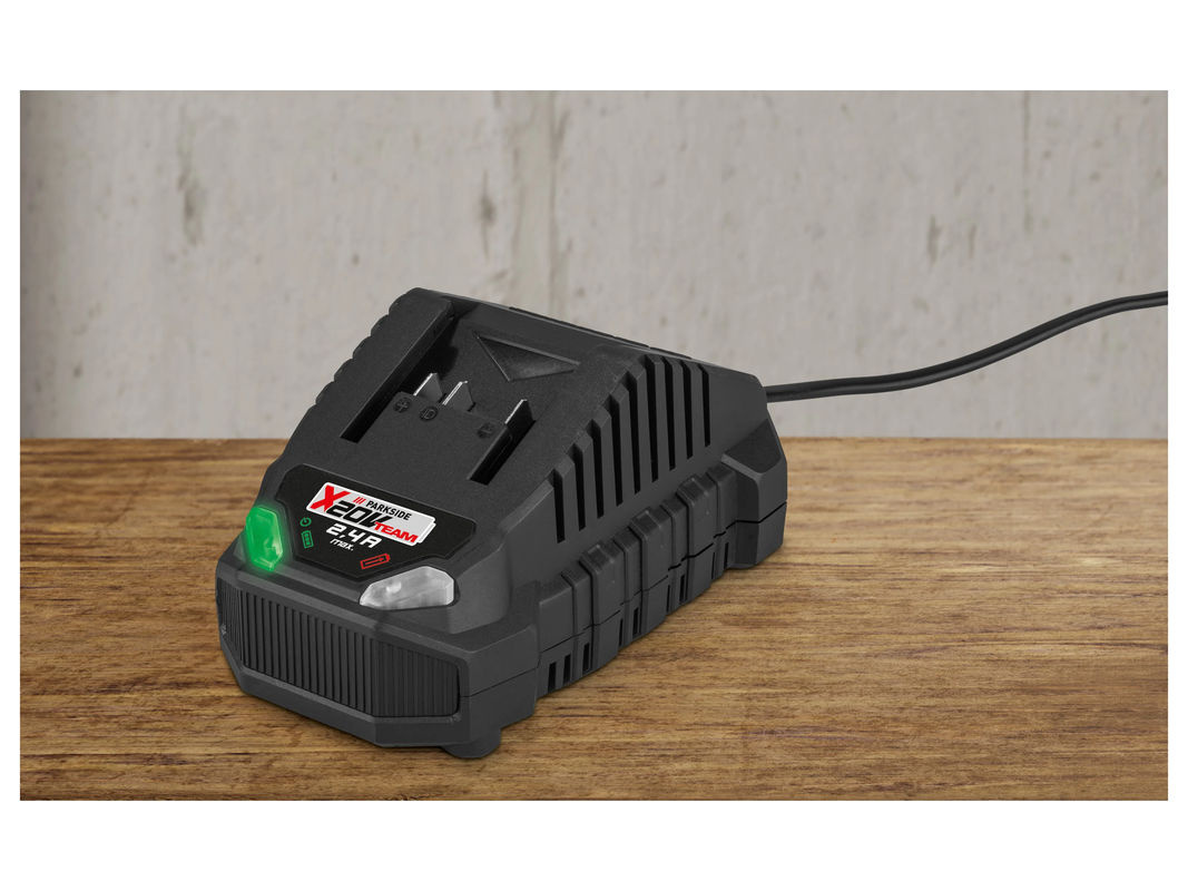 Parkside Akku-Ladegerät PLG 20 C1 20 V / 2,4 A in Schwarz - Bild 3