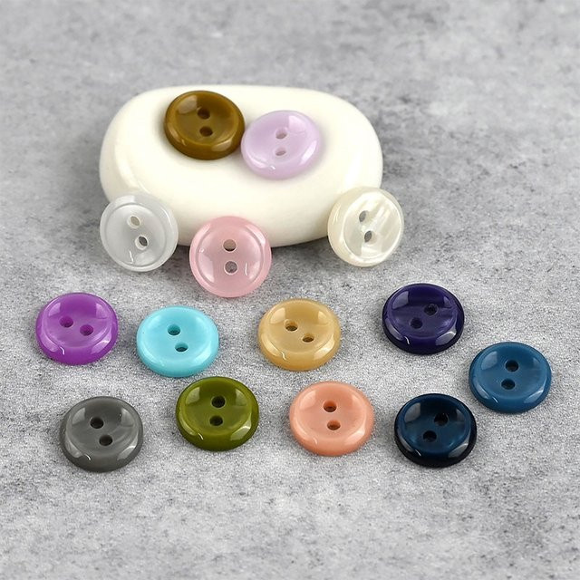 Bunte Harzknöpfe in Perlmutt-Optik für DIY-Bekleidung und Nähzubehör, rund, 2-Loch, Multicolour - Bild 1