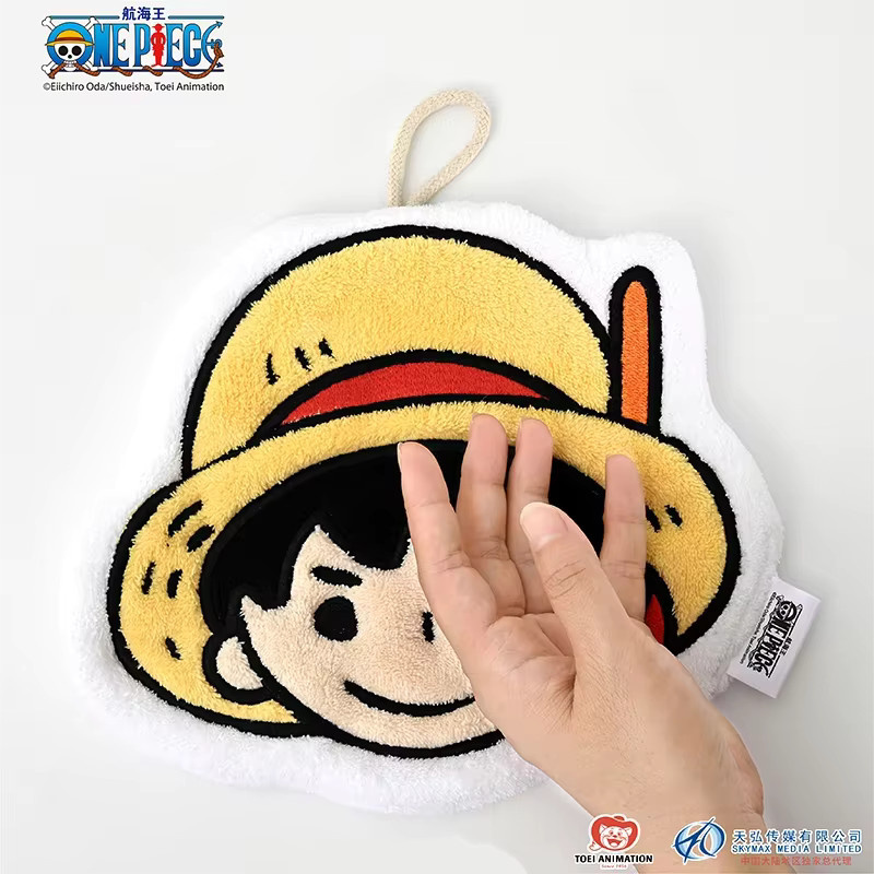 Offiziell lizenziertes One Piece Handtuch aus Coral-Fleece mit Motiv Luffy, Zoro oder Chopper in Multicolour und praktischer Aufhängeschlaufe - Bild 3