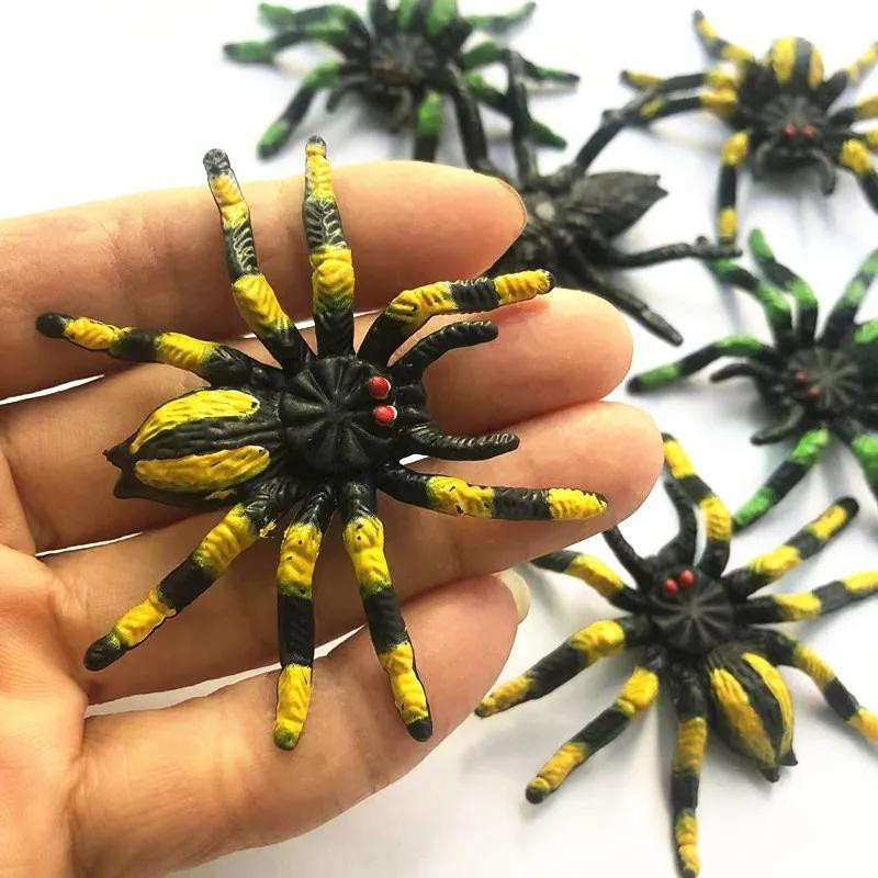Discover Intime Gruselige Spinne als Halloween Horror Parodie Spielzeug aus Kunststoff in Weiß und Multicolor - Bild 2