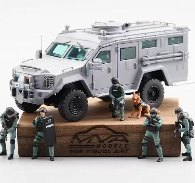 Mini Visuai Kunst Bearcat gepanzertes Fahrzeug, 1:64, Metall, ab 14 Jahren - Bild 1