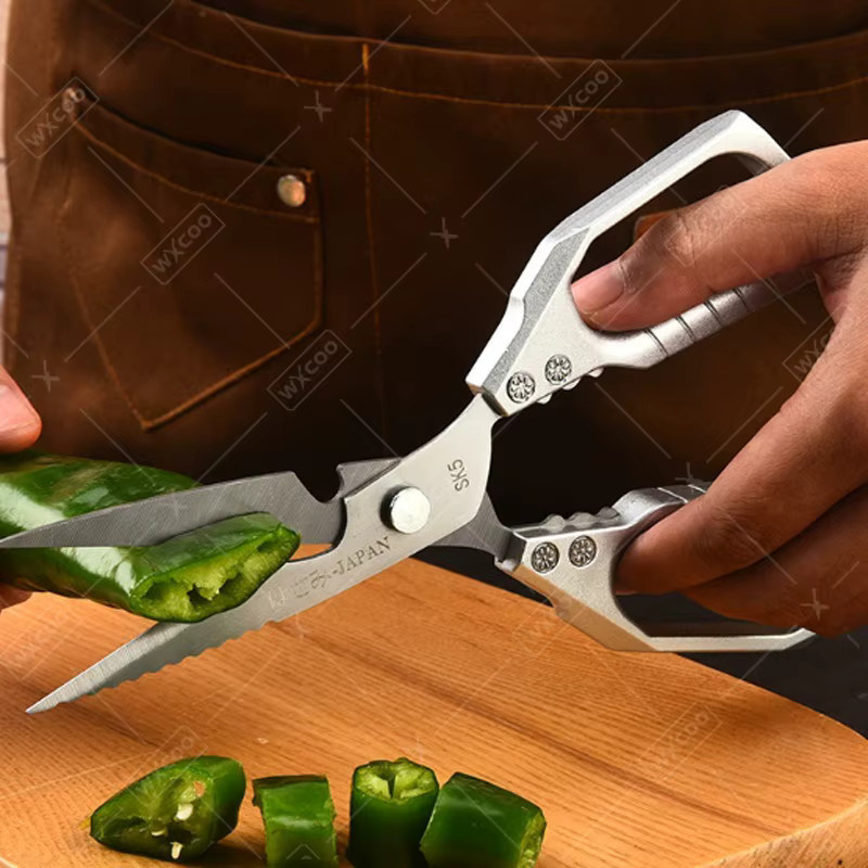 WXCOO Multifunktionale Küchenschere aus Edelstahl in Silber für Fleisch, Fisch und Hühnerknochen - Bild 2