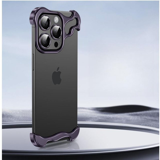 Apple iPhone 15 Pro und 14 Pro Max Schutzhülle mit Metalleckpolster in Violett - Bild 1